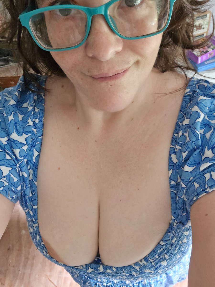 Silliestsally tweet media