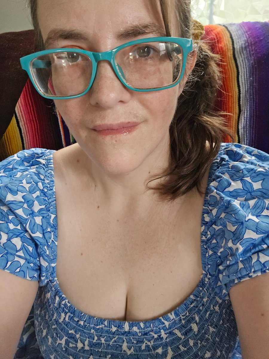 Silliestsally tweet media