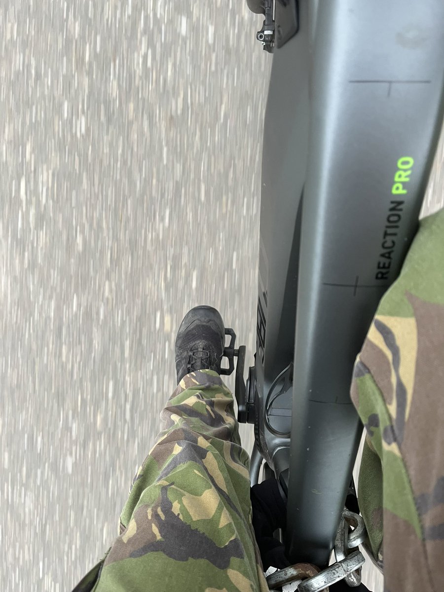 solessens's tweet photo. Goeiemiddag Sletjes stuur me een dm 

Findom paypig tikkieslaaf sub dom findomNL geldslaaf voeten schoenen kink fetisj sneakers sokken tribute silend send https://t.co/9LpGGTUDiE
