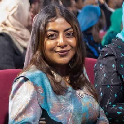 Mee eh party aneh party dhuvaalu kasbee anhenun meenaya galolhun dhayne vote eh ne bro