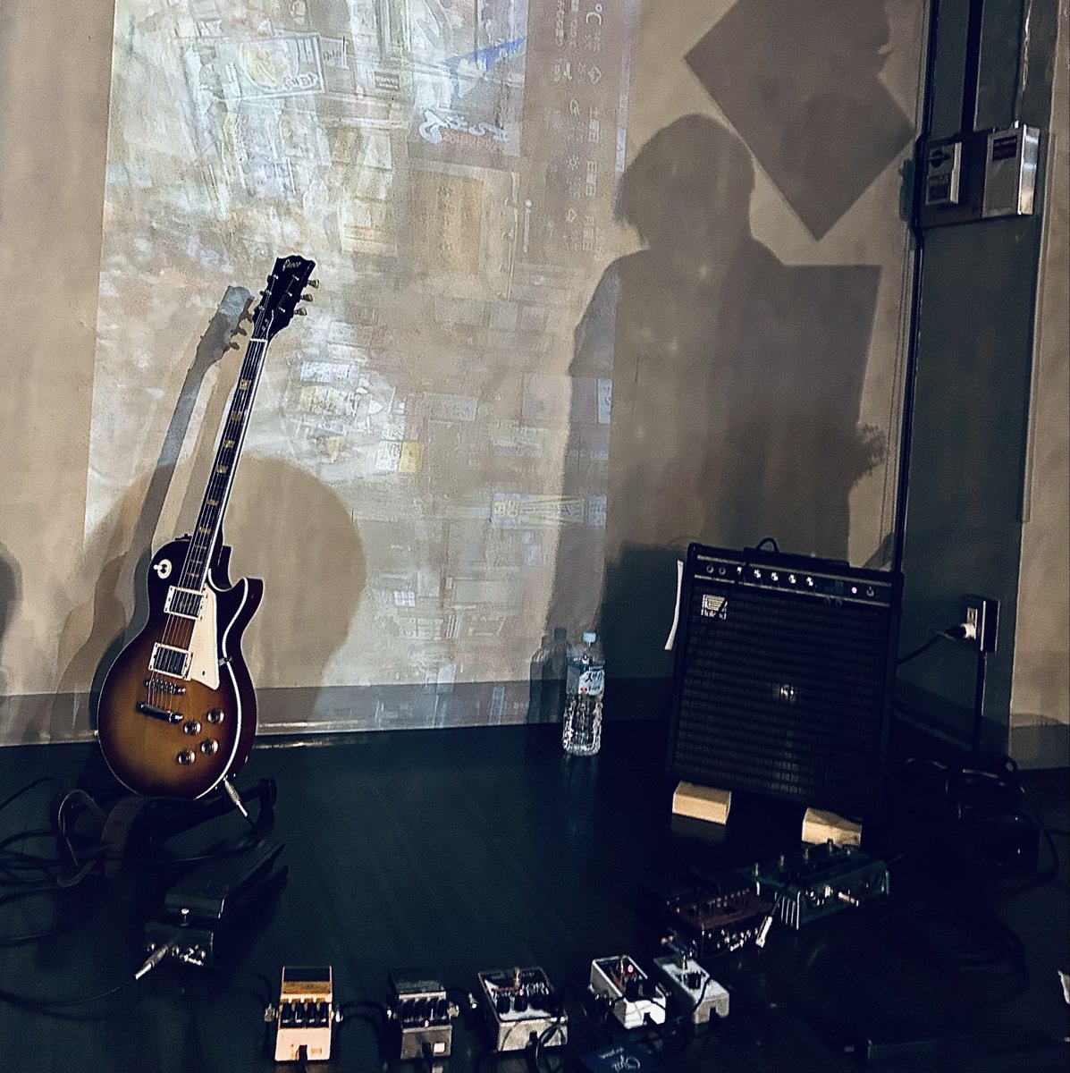 hiquozaaa's tweet photo. 上演集団ヒコ座 第一回公演
『ある人の本当と遠吠え』

4ステージ目終演しました。
ご来場ありがとうございました！
5ステージ目は3/9（月）12:30開演（12:00開場）です。
#ヒコ座 https://t.co/ko2pkeCB8a