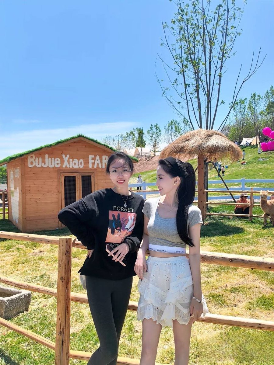 nvshen188's tweet photo. 这还是去年五一，跟闺蜜去玉符河的时候拍的，好评

下次有机会，希望多几个帅锅一起喔！ https://t.co/EqzWU6NKQ8