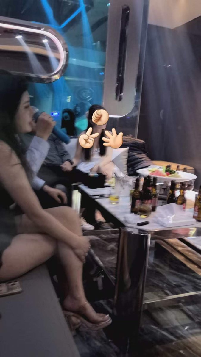 devilisme000's tweet photo. 今天约了个少妇。还带奶水。 https://t.co/e8mg8HKkuf