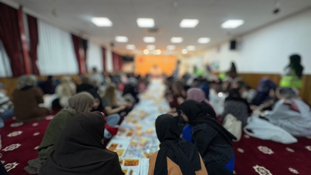 MERSNLFURKANGN1's tweet photo. Furkan Hareketi Mersin Bayan Kolları olarak Semra Kuytul Hocahanım ile iftar programında buluştuk.

Hocamıza ve katılım gösteren tüm kardeşlerimize teşekkür ederiz.

#RamazanRuhunuYaşat https://t.co/BqohM9HVd4