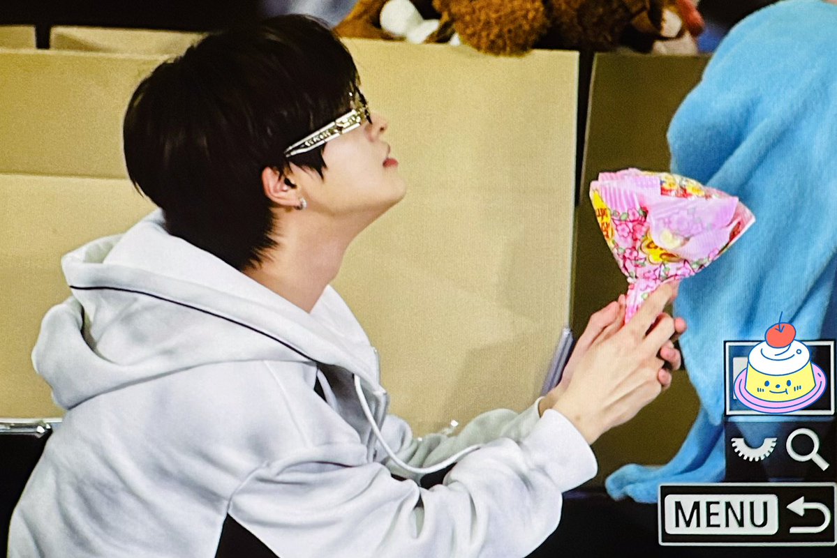 이푸딩 tweet media