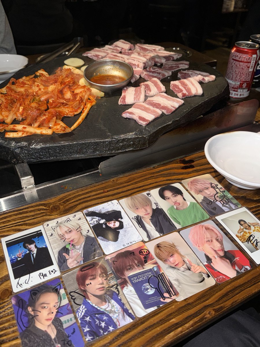 l0veandp1ece's tweet photo. 모스트 원티드님 잘 보내드립시다~~~❤️❤️❤️ https://t.co/hzAB58qyBX