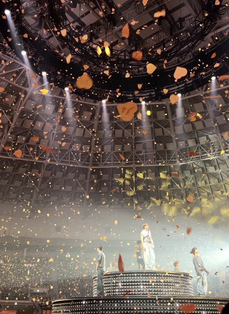 krapnibnow's tweet photo. 수고해써요 … 💕💕 https://t.co/GhjK2PMDBy