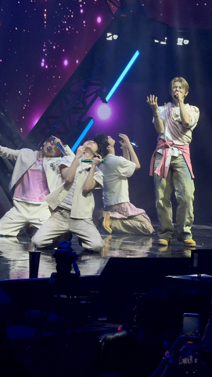 7TH YEAR ࣪⚝ Airsy_ tweet media