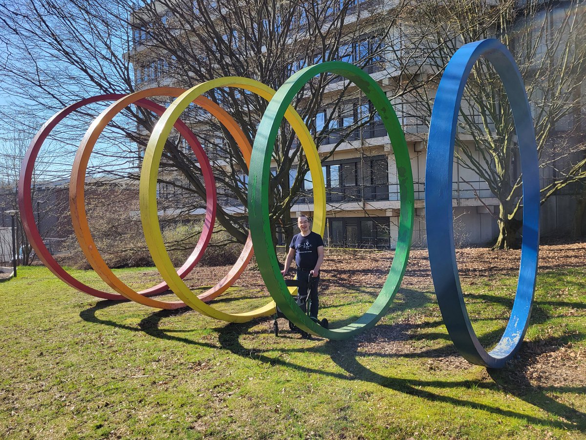 bilderbein's tweet photo. Mit dem Rollator bewege ich mich durch Dortmund. Eigentlich würde ich bei diesem Sonnenschein ja gerne wieder mit dem Fahrrad fahren, aber so beweglich bin ich noch nicht. https://t.co/yvaQCeFvN7