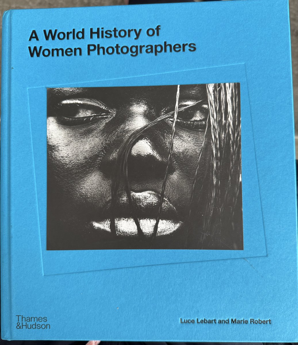 thistoomustpass's tweet photo. on International Women's Day, 'A World History of Women Photographers' (publishers @thamesandhudson) 

#photography #WomensArt #IWD2026 #InternationalWomensDay2026 https://t.co/ZdDu84ZfDB