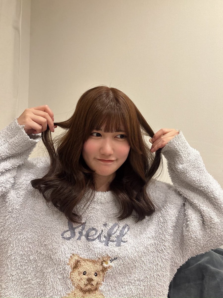 つき tweet media
