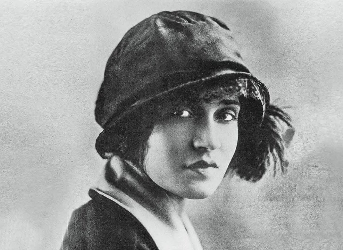 #arte " Perché il fuoco non muore mai . " #8marzo #TinaModotti ✨♥️