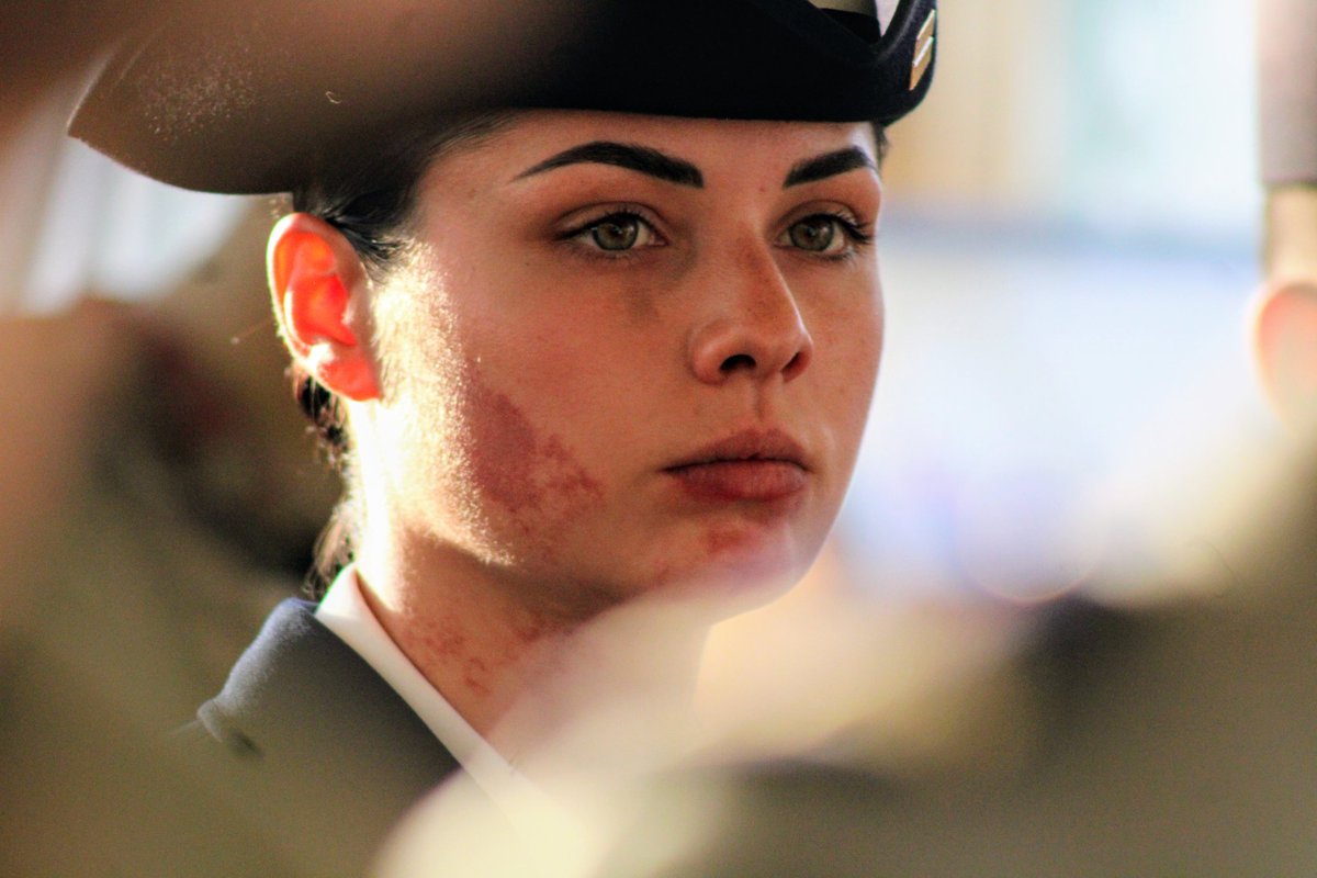 École des troupes aéroportées tweet media