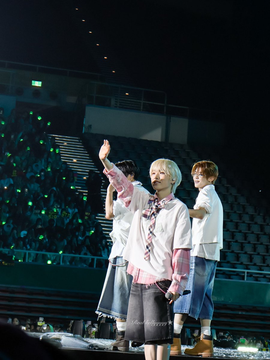 ° . * real_kellyyyyy °. * tweet media