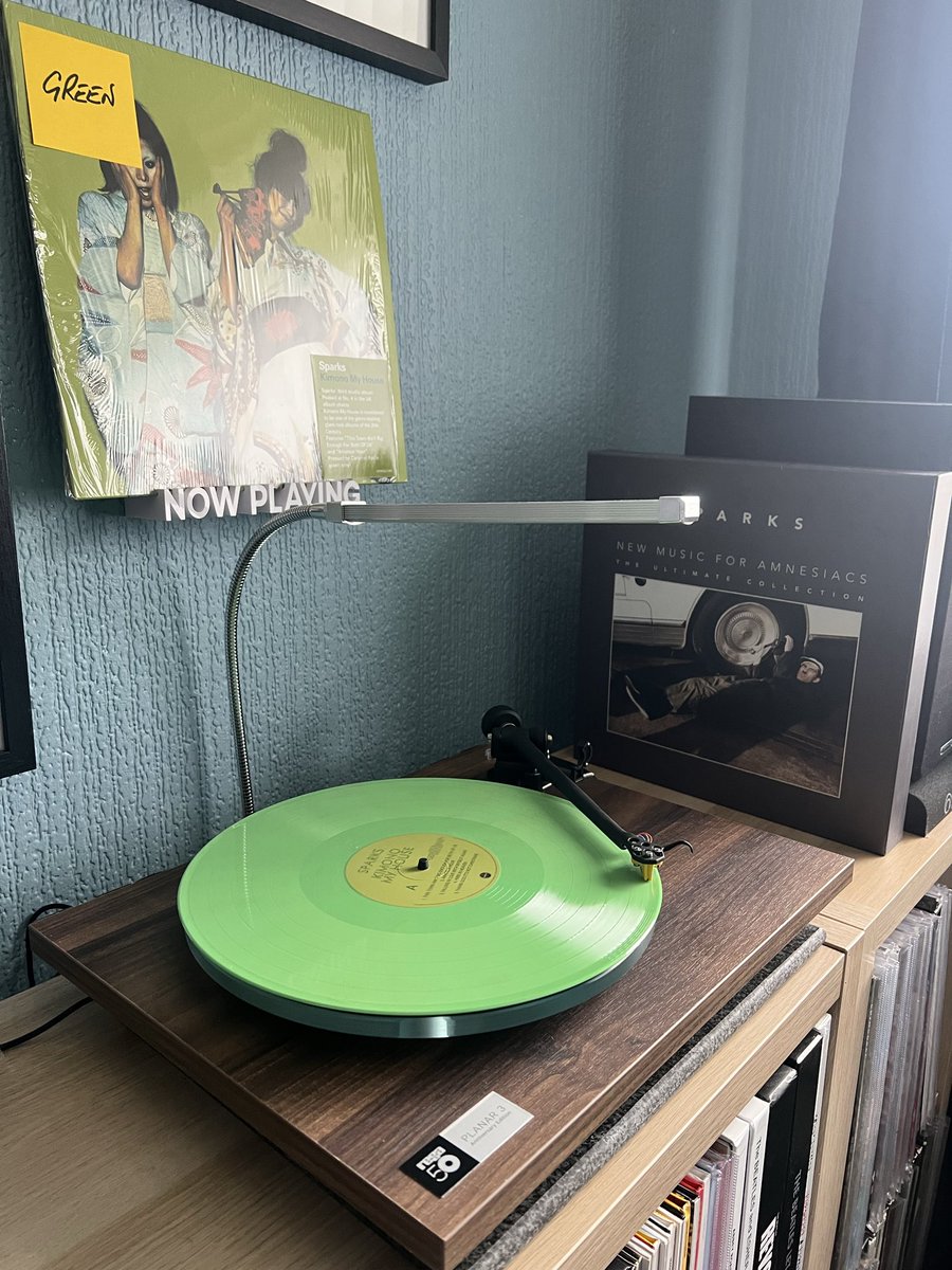 carld39's tweet photo. Classic album by Sparks - Kimono My House. https://t.co/2p30yff71n
