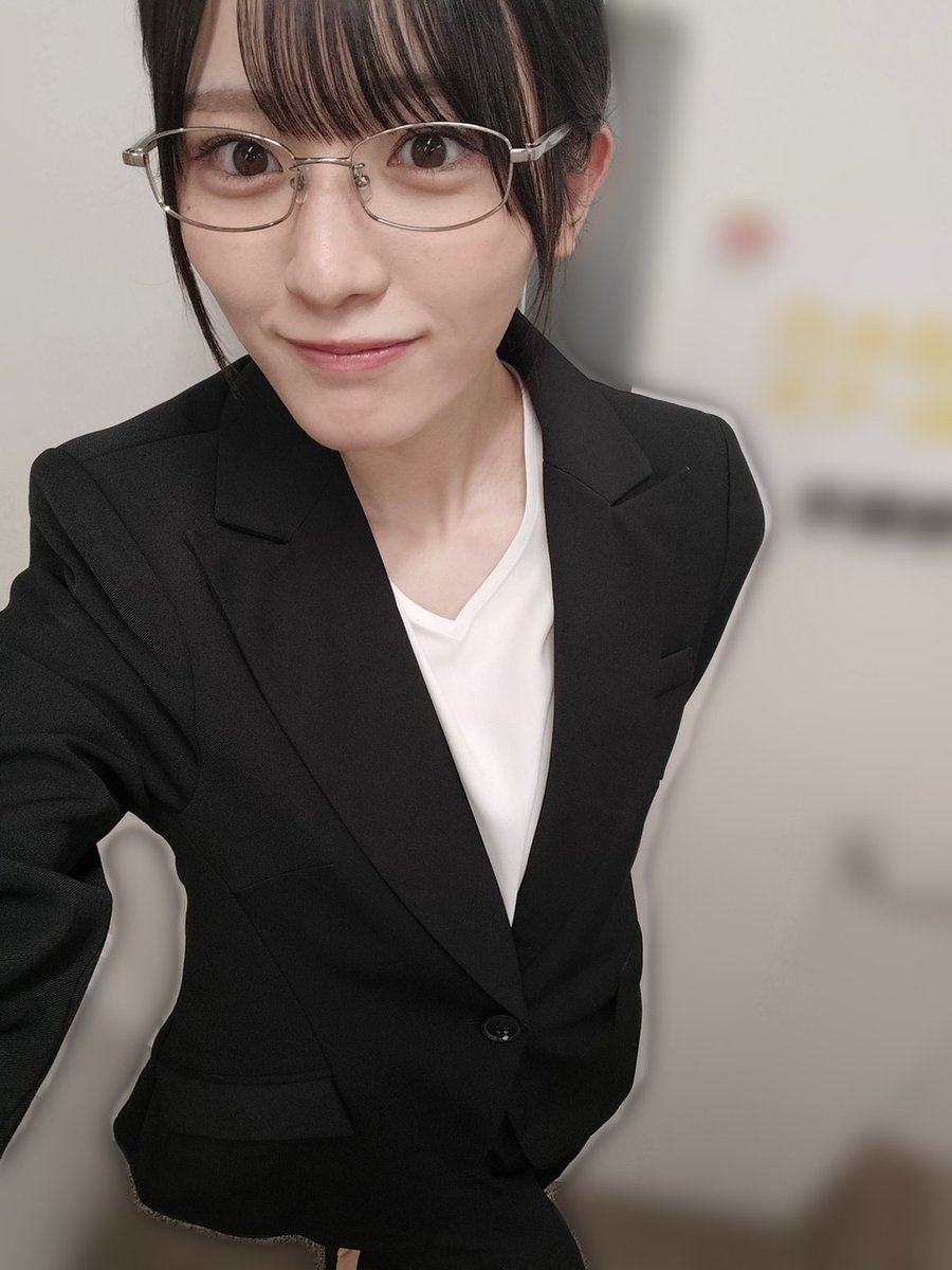 乃木坂46 tweet media