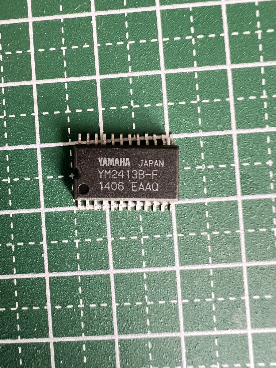 emef2247's tweet photo. NanoDrive7は付属基板でDIP版とSMD版両方を刺せそうなのでやってみましたw
reg ifは同じだし、出力もアナログならぶつかってもきっと大丈夫?😆
試しにAliで初購入したYM2413B-Fは問題なく動作。次に亀の子的に差してみると…鳴ったw
OPLL+OPLLP。いいか悪いかは別にしてopllさが薄れた?
#Nanodrive7 https://t.co/K0WkuSRoAS