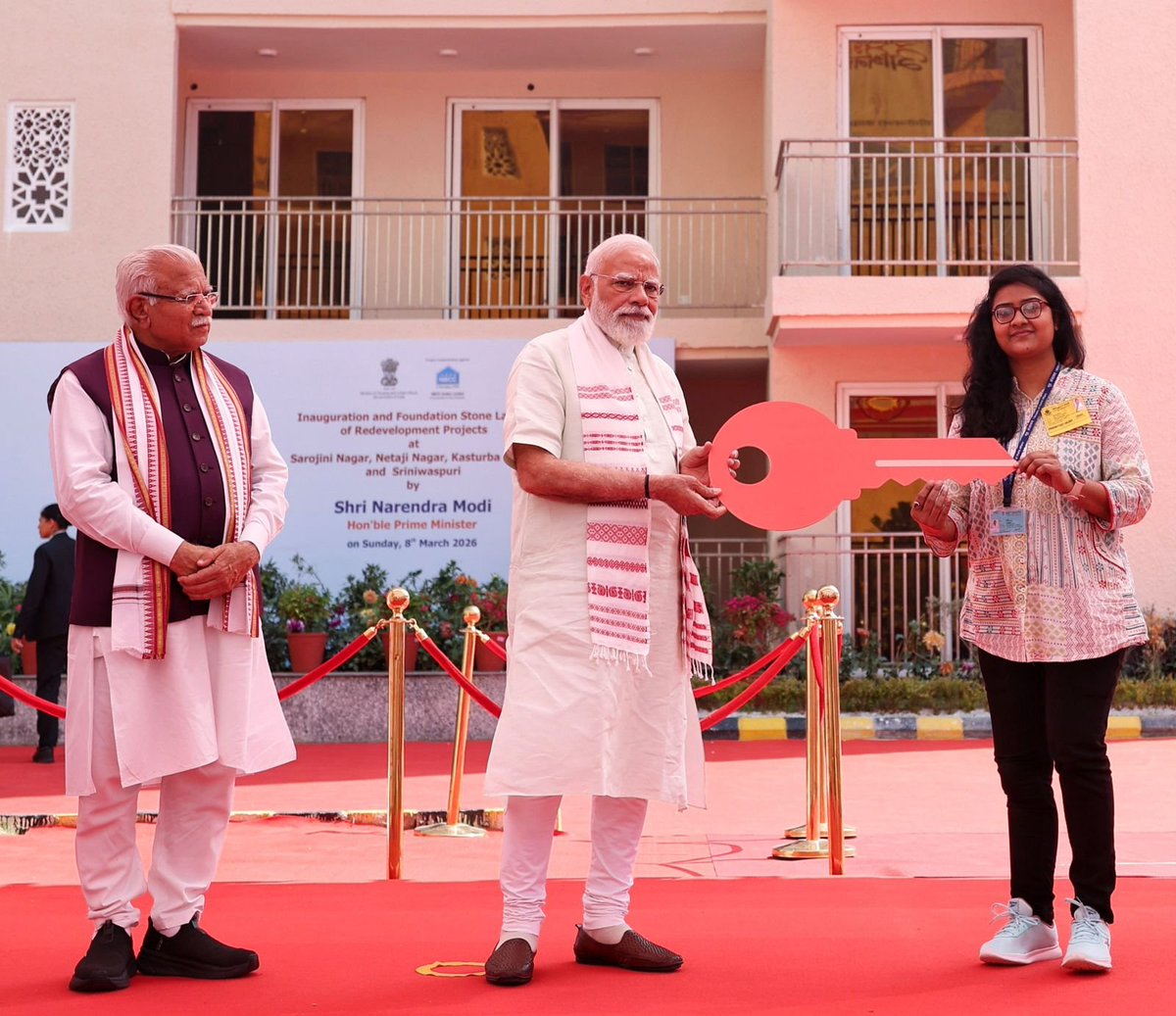 Narendra Modi tweet media