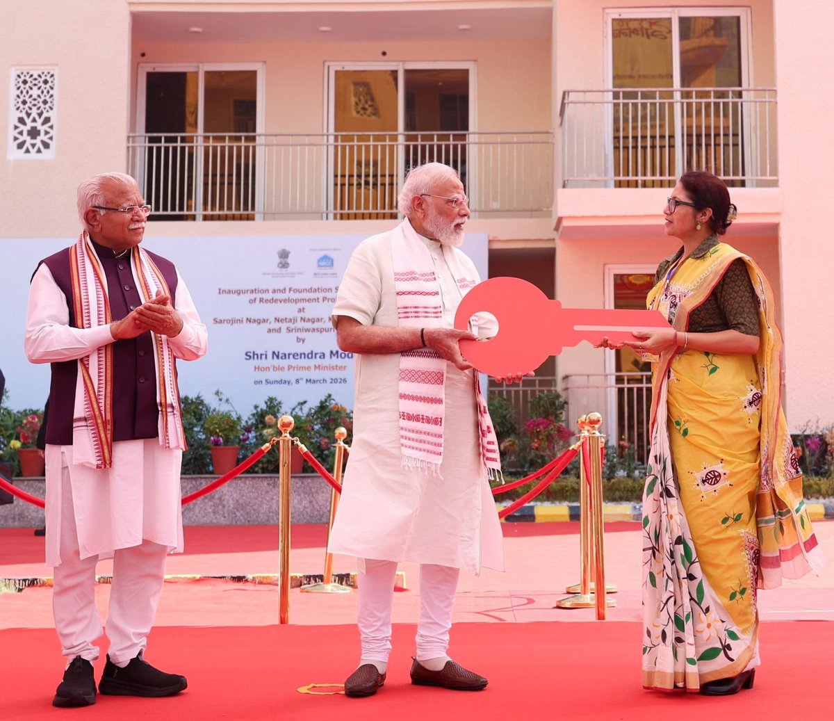 Narendra Modi tweet media