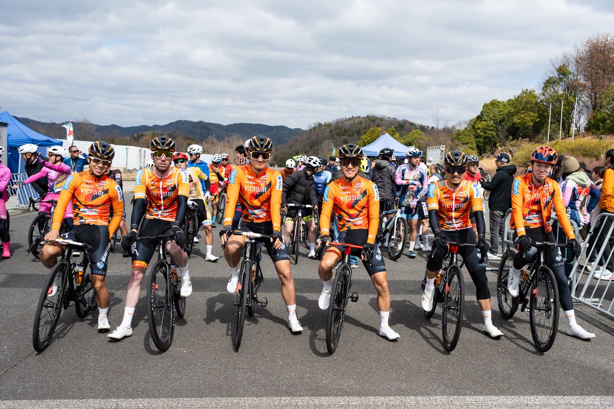 H_Nishimura1994's tweet photo. 西日本チャレンジサイクルロードレース

🥇A-Eクラス
ルーク・バーンズ 優勝！
来日初優勝を達成しました！
レース前に体調を崩しながらも、見事なパフォーマンスを発揮。異国の地で日本の文化を受け入れ、新しい環境に順応しようとする姿勢には本当に感心しています✨ https://t.co/1Cz8LBHUmG