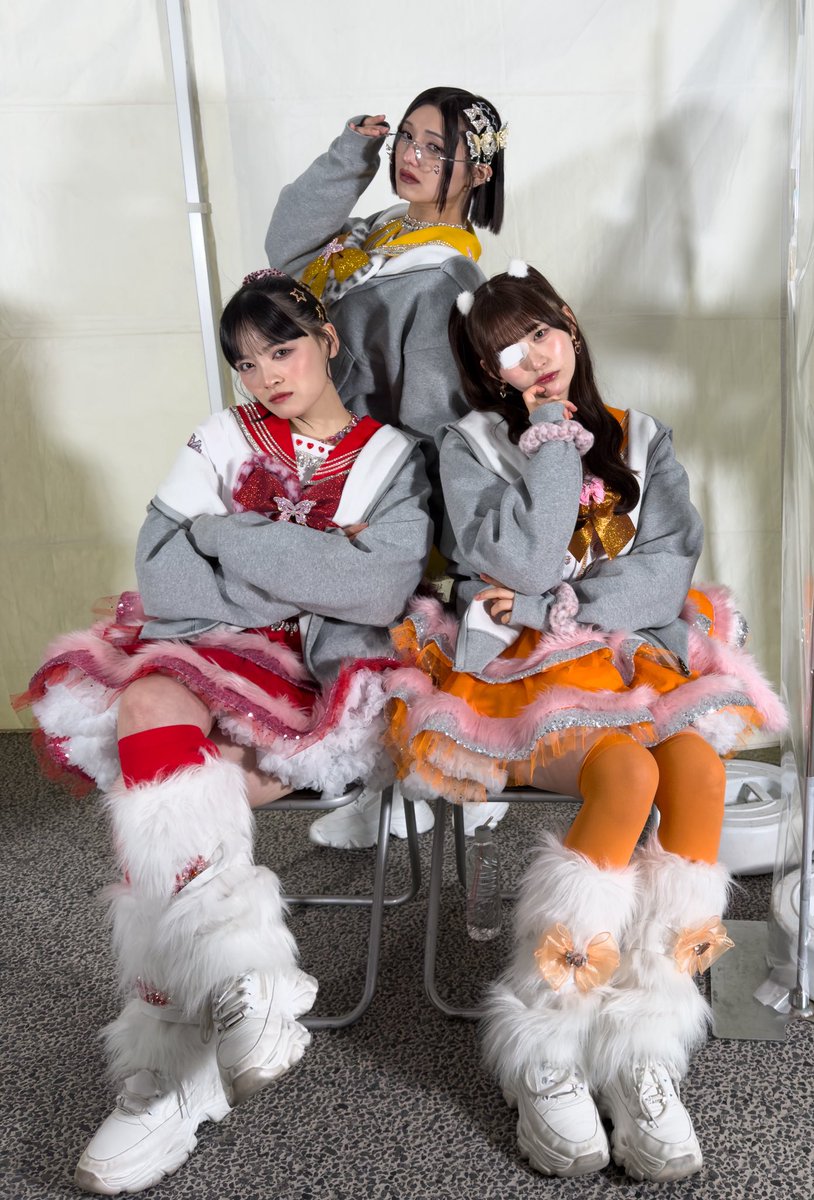 「悪い女風で！」
撮り終わって悪そうだった？って笑顔で聞いてきたの可愛すぎた
完璧です♡
 #いぎなり東北産  #いぎなりデコ  #桜ひなの