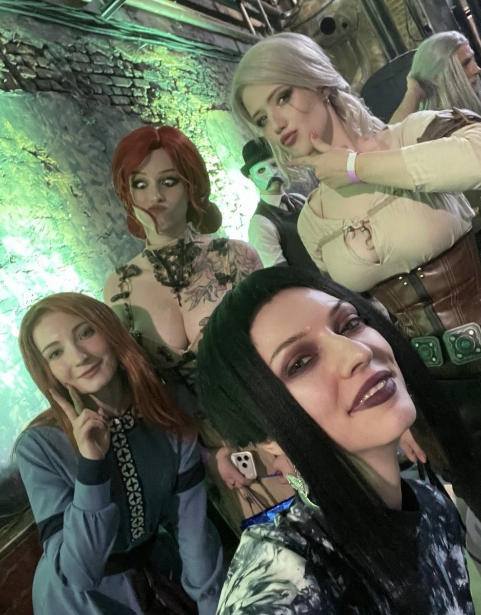 Ari.Anna_cosplay tweet media