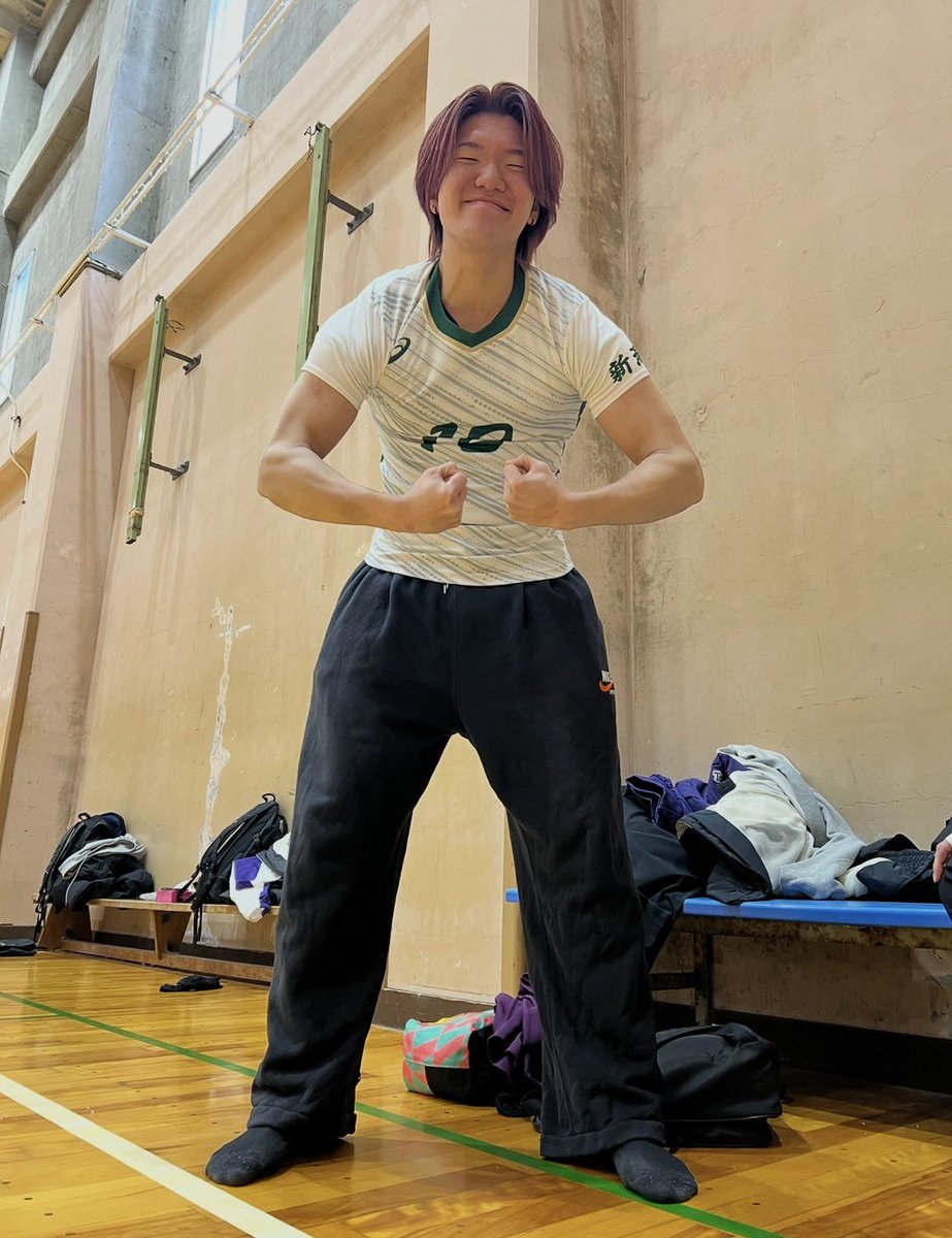 NUVC1's tweet photo. まずは新2年生からです！

1. 湯淺光希
2. 教育学部
3. 新発田高校
4. ミドル、ディグリベロ
5. 逆足サーブ、デッドリフト
6. 一緒に合トレしましょ https://t.co/QNz4zifqmv