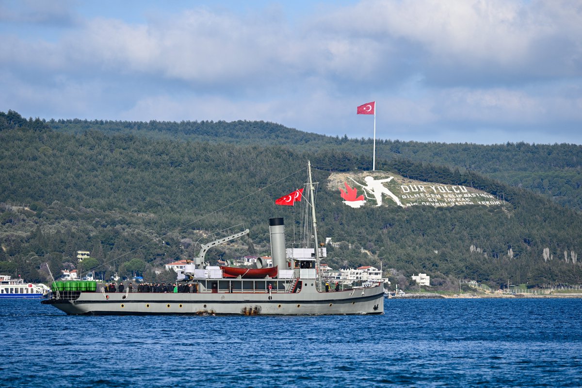 C4Defence's tweet photo. MSB paylaştı: Çanakkale’nin kaderini değiştiren kritik bir hamle

Shared by the MoND: A critical move that changed the fate of Çanakkale

8 Mart 1915’te Nusret mayın gemisinin Erenköy Koyu’na gizlice döşediği mayınlar, İtilaf donanmasının ilerleyişini durdurarak Çanakkale Boğazı’nın geçilemeyeceğini tüm dünyaya gösterdi.Bu stratejik hamle, savaşın seyrini değiştiren en kritik adımlardan biri olarak tarihe geçti.

📍 111 yıl sonra, Nusret’in o unutulmaz manevrası aynı bölgede düzenlenen deniz faaliyetinde yeniden canlandırıldı. Döşenen mayınların savaşın kaderine etkisi bir kez daha gözler önüne serildi.

🇹🇷 Başta Gazi Mustafa Kemal Atatürk olmak üzere Çanakkale destanımızın tüm kahramanlarını, şehit ve gazilerimizi rahmet, minnet ve saygıyla anıyoruz.

...

On March 8, 1915, the mine-laying ship Nusret secretly deployed mines in Erenköy Bay, halting the advance of the Allied fleet and demonstrating to the world that the Dardanelles could not be breached. This strategic move became one of the most decisive actions that shaped the course of the battle.

📍 111 years later, Nusret’s unforgettable maneuver was reenacted during a naval exercise in the same area, once again highlighting the impact of the mines on the outcome of the war.

🇹🇷 We commemorate with respect and gratitude all the heroes of the Çanakkale epic, including Gazi Mustafa Kemal Atatürk, as well as all martyrs and veterans.

#MSB #Çanakkale111Yaşında #Nusret #Strateji #Savunma