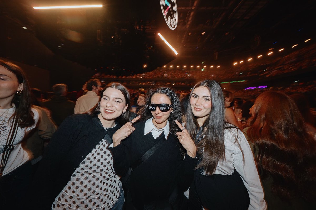 Jas ⋆˚꩜｡ tweet media