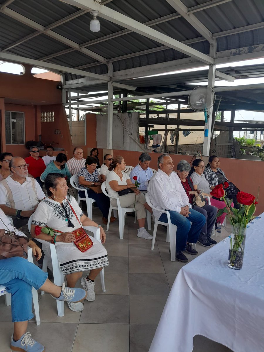 Conversatorio con la ab. Mónica Luzarraga en la central de los Bolivarianos Alfaristas el día de ayer sábado,  sobre la justicia en el Ecuador.  <a href="/MashiRafael/">Rafael Correa</a> <a href="/JorgeGlas/">Jorge Glas</a> <a href="/LuisaGonzalezEc/">Luisa González</a> <a href="/ecuarauz/">Andrés Arauz</a> <a href="/GabrielaEsPais/">Gabriela Rivadeneira</a>