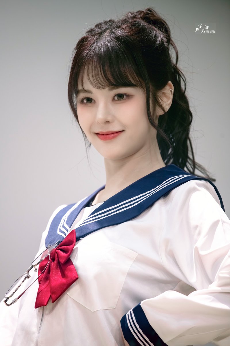 EVERGLOWRIDER's tweet photo. 260308 CODE팬사인회                 
#EVERGLOW #에버글로우 #CODE #EVERGLOW_CODE #EU #이유 #박지원 #죠니 #져니 #쟈니 #아기호랑이 #젼랑 #젼끼 #병아리유 #뱀파이어원 https://t.co/sGRl8JPlEM