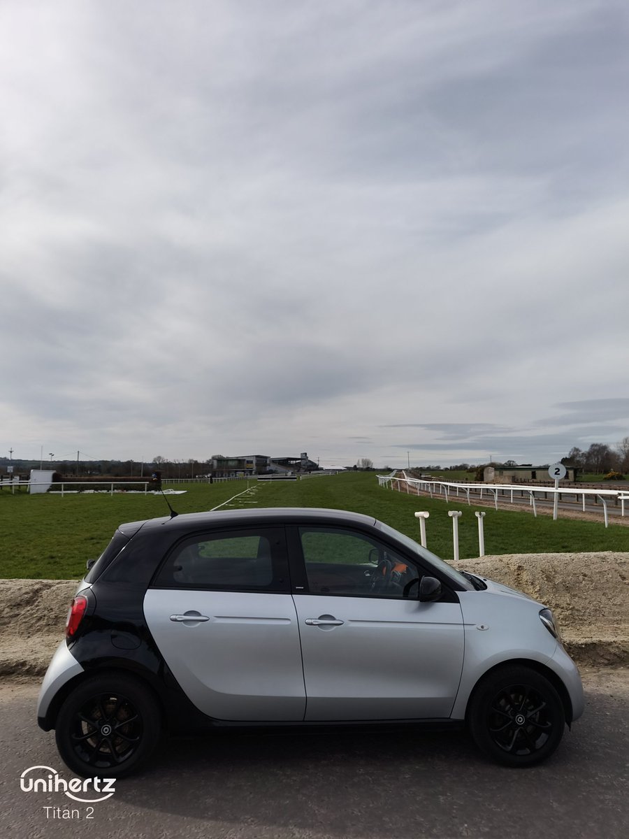 StripeyMiata's tweet photo. Ready for the races @Downroyal #smart #forfour https://t.co/ae4URkXsqs