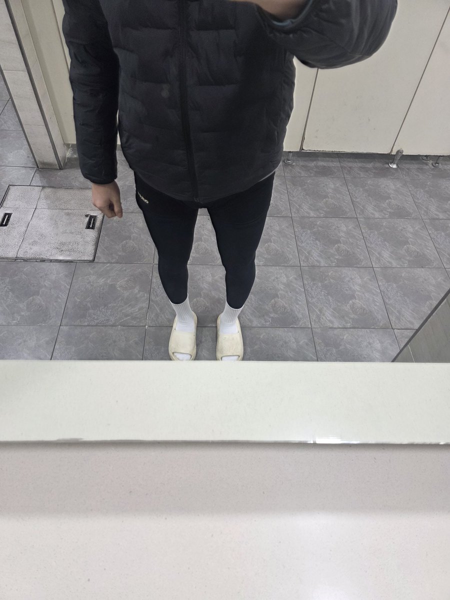 설이❄️ tweet media