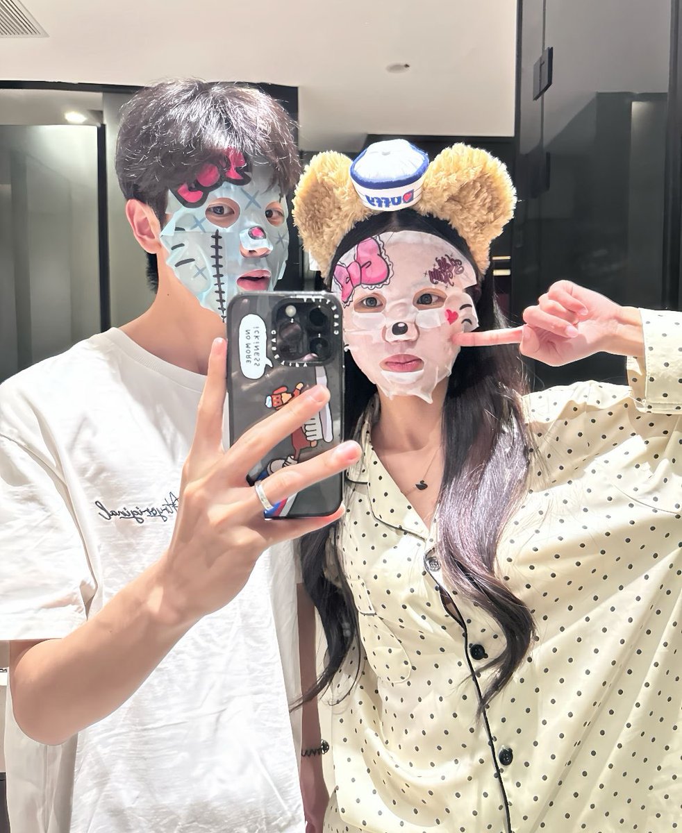 “love should be fun”

i really do fun with him, and i really love him so much. thank you for loving me endlessly, no one words can described what i feel to you <a href="/kderheiler/">sen</a>