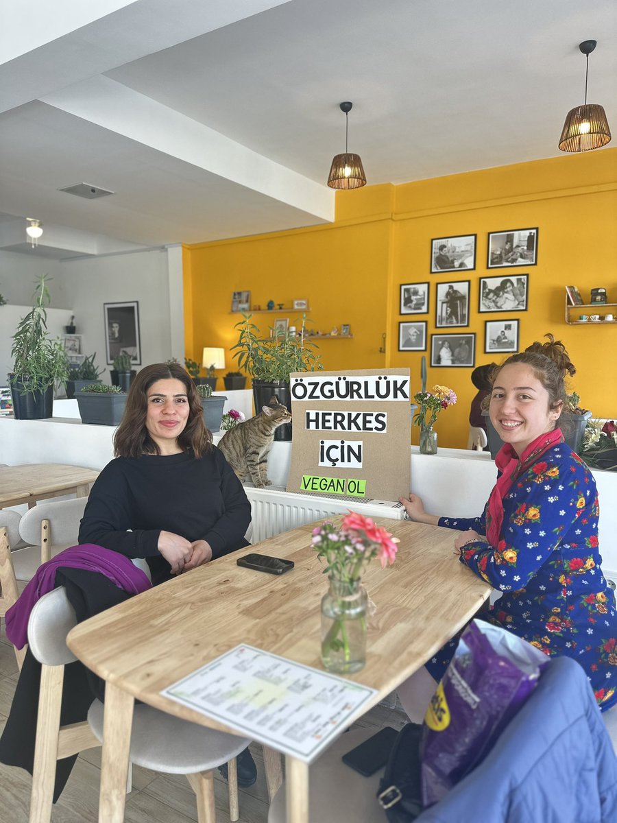 gabo_kitchen's tweet photo. ÖZGÜRLÜK HERKES İÇİN✌️

#veganol https://t.co/Fo1rnacfNl