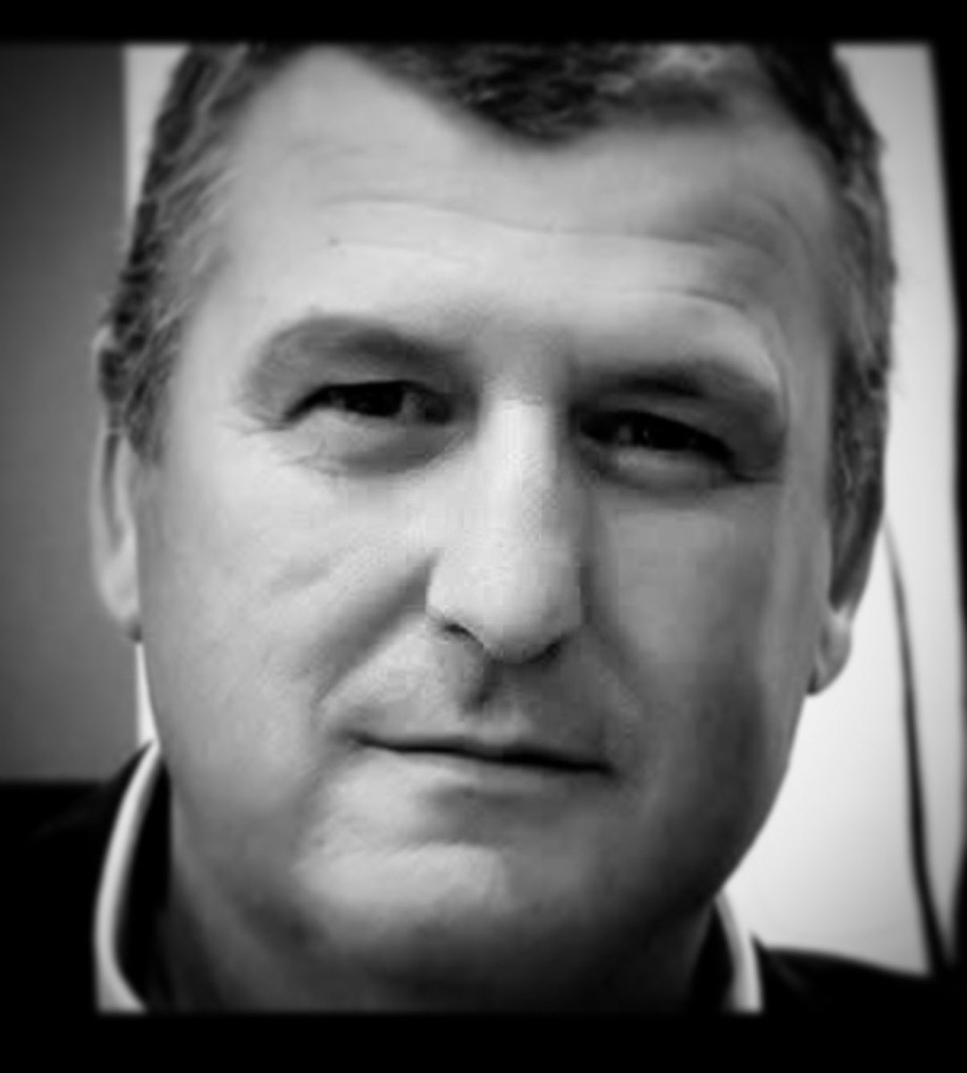 Nuestra más sincera felicitación a D. Miguel Ángel Carmona tras ser elegido nuevo Hermano Mayor de la Franciscana Hermandad del Stmo. Cristo de la Salud, Ntra. Sra. de la Amargura y San Juan Evangelista.
Que sus Sagrados Titulares guíen y bendigan esta nueva etapa. 
¡Enhorabuena!