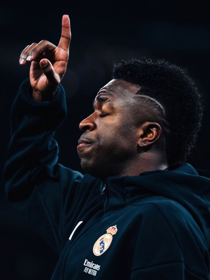 (fan) Rey Blanco tweet media