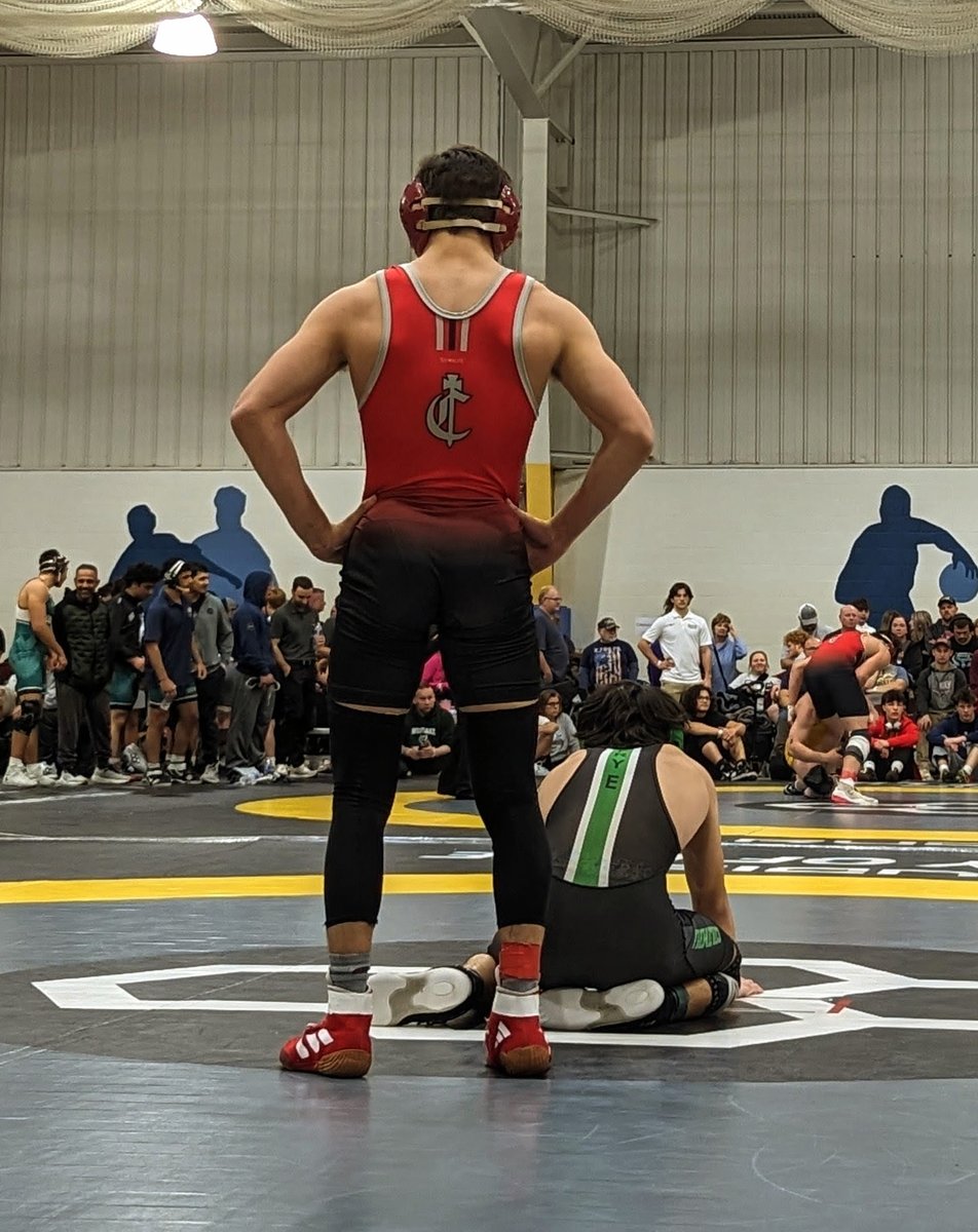 cwoodwrestling1's tweet photo. Congratulations to junior Rocco Wrobel on his 💯 career victory! Rocco secured #100 while qualifying for the state wrestling  tournament! Nice  work Rocco and good  luck next weekend! https://t.co/oeooVyS8wN