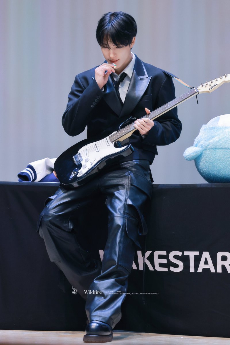 𝐖𝐢𝐥𝐝𝐟𝐢𝐫𝐞. tweet media