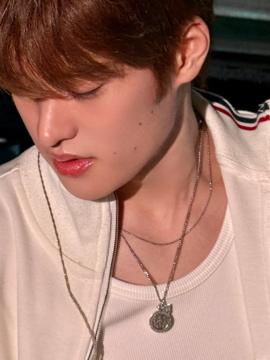 육상선수뒷목주근깨♡별자리소년볼점