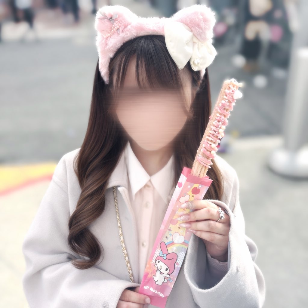 _merotaiko's tweet photo. ユニバ行ってきた💫
かわいい食べ物たくさんあったჱ̒^> ·̫ <^ https://t.co/NSrhqsFEqv