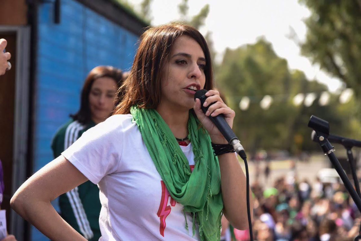 vikidonda's tweet photo. Pensé que no hacía falta aclararlo, pero parece que todavía sí: las feministas no odiamos a los hombres, somos las que queremos una sociedad que deje de odiar a las mujeres. Nos vemos mañana en la calle.✌️
#8M
#ParoInternacionaldeMujeres https://t.co/oxwfbwFn2G