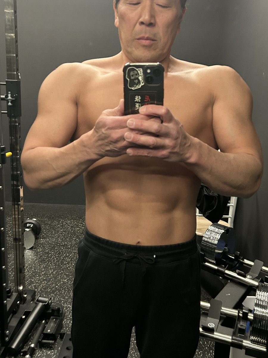 namatake08's tweet photo. 今日は肩トレ🔥基本は背中、胸、脚だけど肩と腕もちょこちょこ入れて強化していかないと😂
#fitplace24西八王子 
#valx #volix 
#team_apf https://t.co/M0Fr9rn7TK
