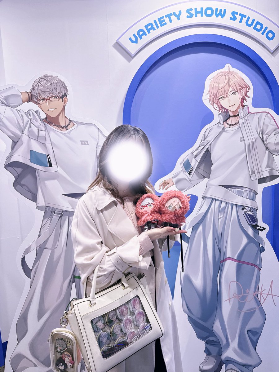 EXPO本当に楽しかった！
アル律&amp;ピザ屋メンバーを連れて
たくさん歩き回ったから足限界😇

また来年も行けますように😌🤍
(自我失礼します🙏🏻)