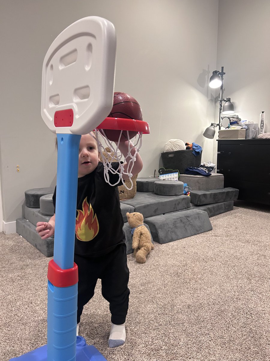 Ryan Davis tweet media