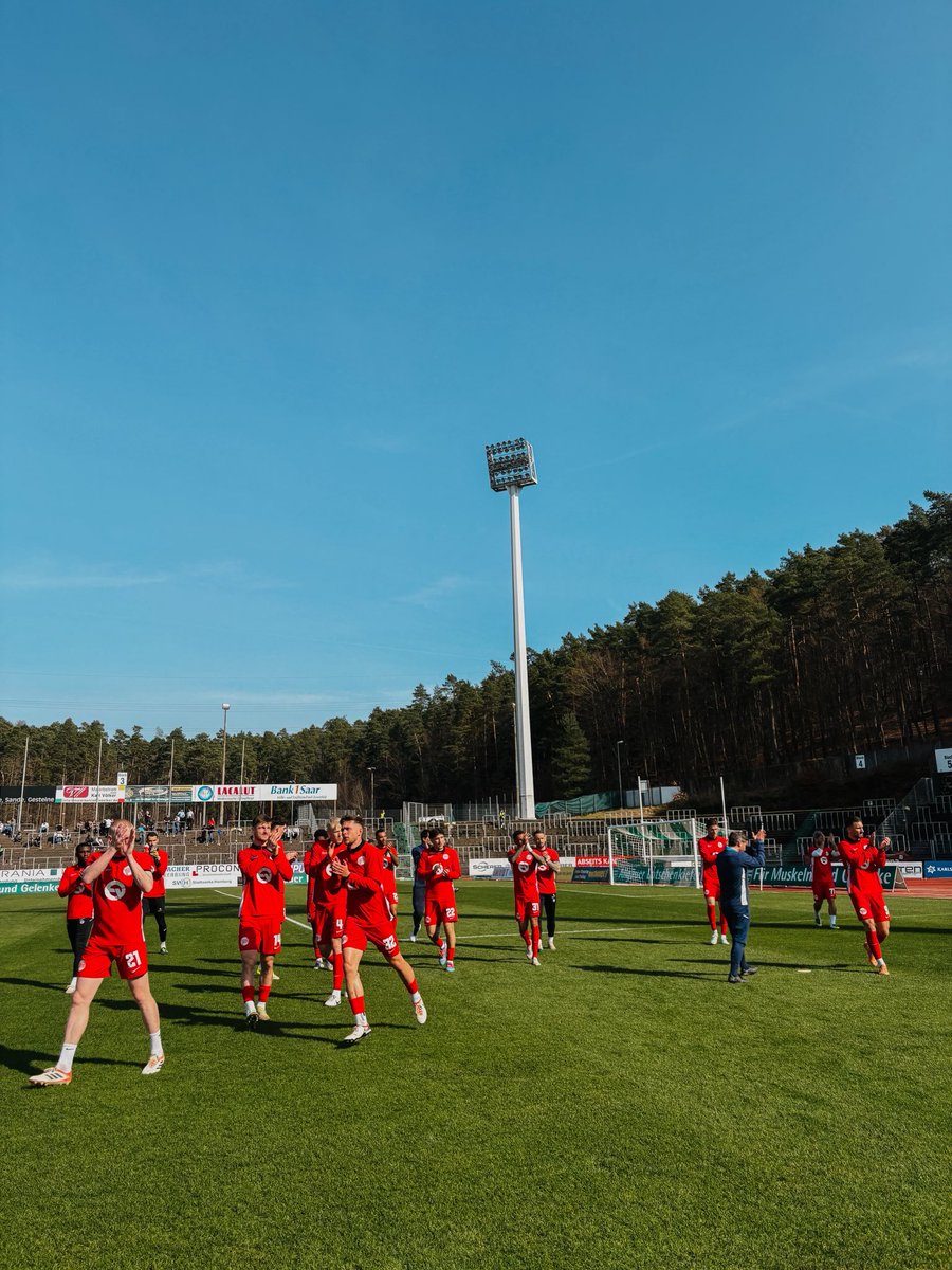 OFC_offiziell's tweet photo. Gleich geht’s los! 🔴⚪️ #FCHOFC #kickersoffenbach #nurderOFC #dasistoffenbach https://t.co/WculqbVG7v