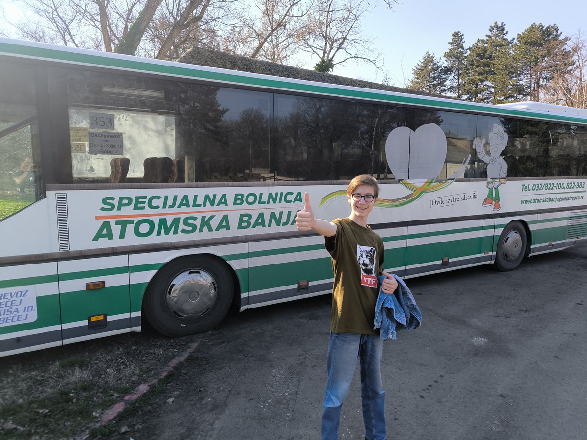 кот пришёл назад tweet media