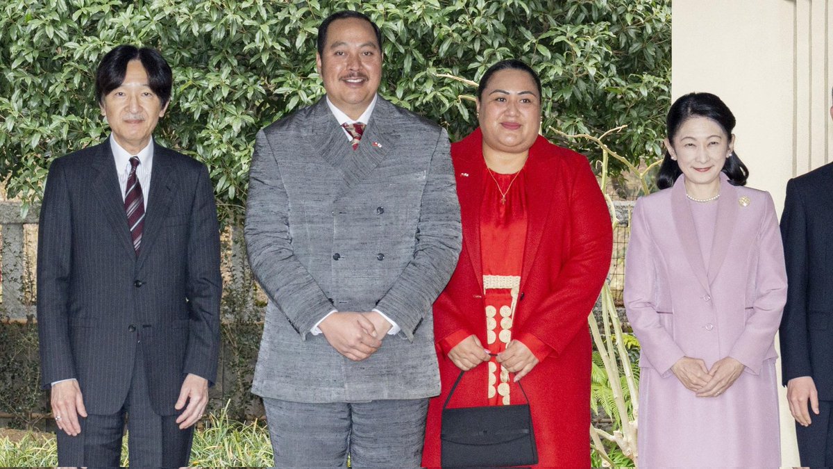 rwthofficial's tweet image. 🇯🇵🇹🇴
#Japan’s Crown Prince and Crown Princess Akishino, with Princess Kako and Prince Hisahito received #Tonga’s Crown Prince Tupoutoʻa ʻUlukalala and Crown Princess Sinaitakala Fakafanua at Akasaka Palace #Tokyo.

📸 Sankei, Jiji #CrownPrinceAkishino #秋篠宮さま