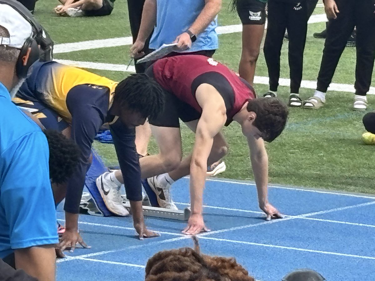 Cart3rSheats's tweet photo. Trying something new this season. What an adrenaline rush…not a bad first go 🔥 
100 meter- 11.93 sec 
Long jump- 18’10”
@HHSTigerSports https://t.co/kVNnc6yLc9
