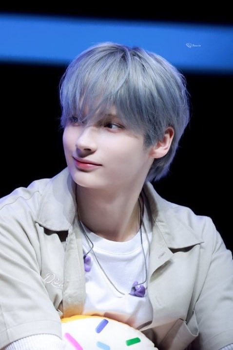 the way we only got to see these hair colors this early is because they wanted to look like donuts for the event….